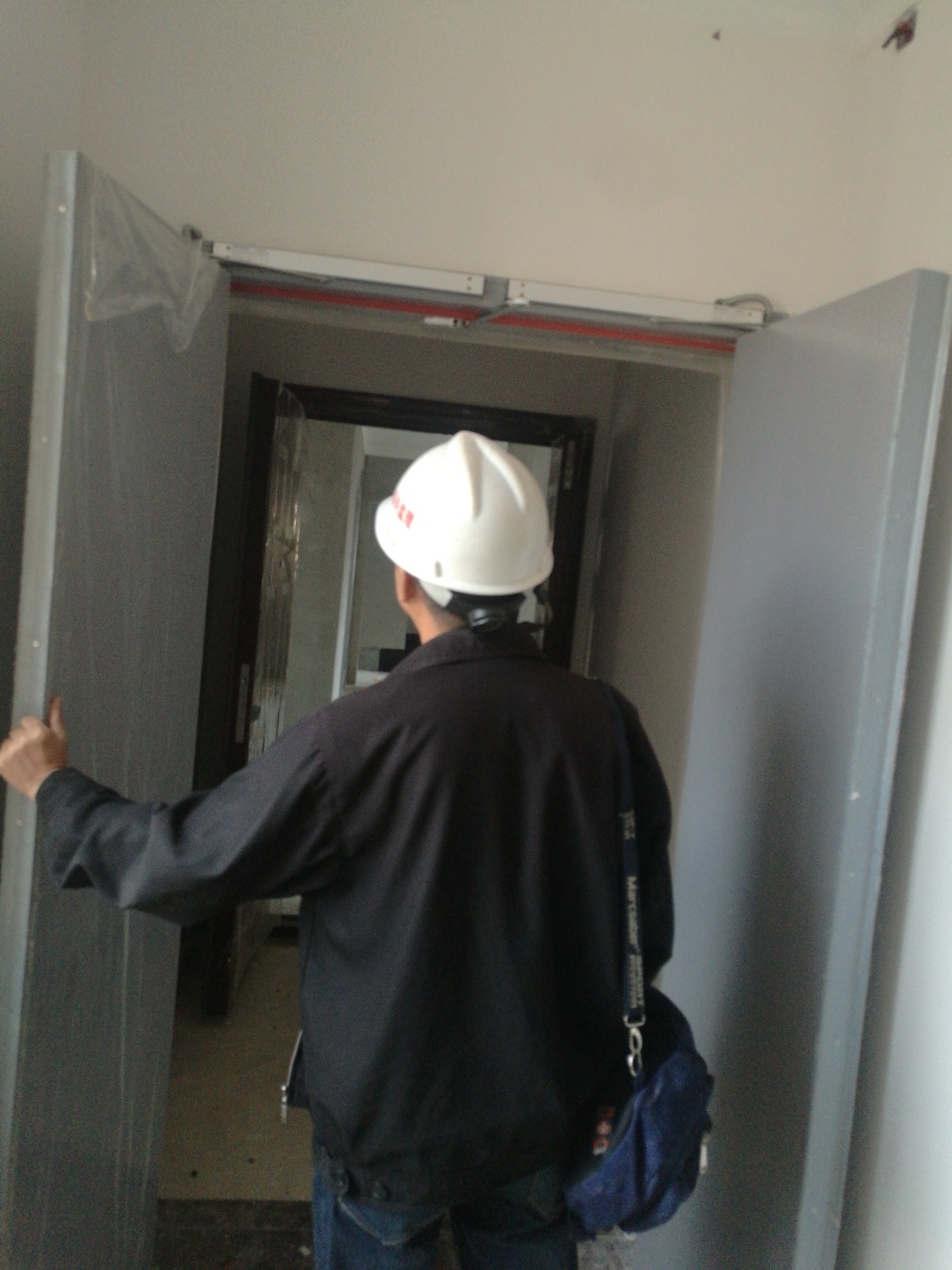 電動閉門器 電動閉門器